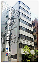 株式会社エヌプラッツの　店舗ビル外観の写真