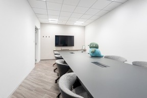 殖産ベスト株式会社　吉祥寺本店の店内の様子の写真