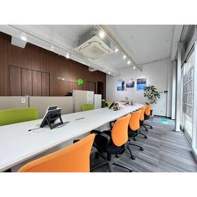 スターツピタットハウス株式会社　武蔵小杉店のお打ち合わせスペースの写真