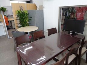 ハウスドゥ  春日白水公園前 株式会社みらいの店内の様子①の写真