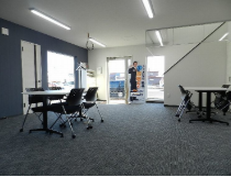 有限会社山地不動産企画　ハウスドゥ！家・不動産買取専門店 苫小牧西店の店内の様子の写真