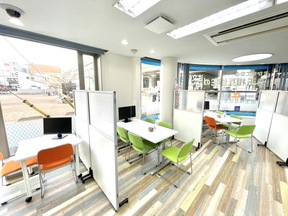 埼玉相互住宅株式会社 　北越谷店の店内の様子の写真