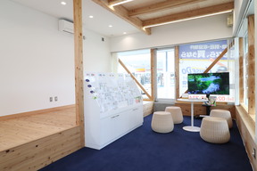 さくら不動産株式会社 /　ハウスドゥ あづみ野の店舗内観の写真