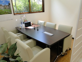 ポラスグループ　(株)中央住宅 ポラス住まいの情報館 おおたかの森営業所の接客スペース2の写真