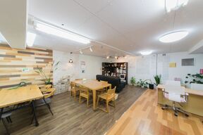 株式会社エストエストの店舗内観の写真