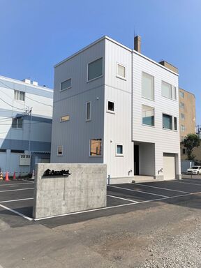 株式会社エリアネット　本店の店舗外観の写真