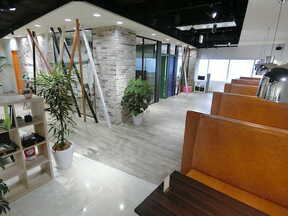 リアルパートナーズ株式会社の店内の様子の写真