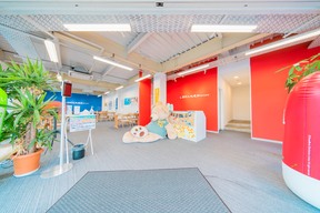 朝日土地建物株式会社　戸塚支店の店内の様子の写真