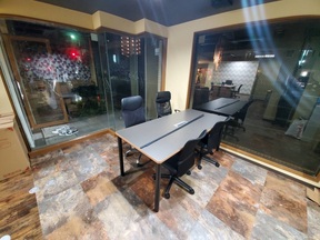 レッドファイブ不動産株式会社の店内の様子の写真