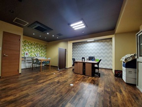 レッドファイブ不動産株式会社の店内の様子の写真