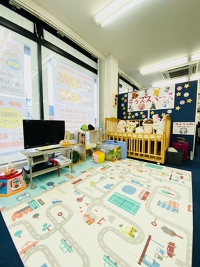 株式会社ホームプラザ　草加支店のキッズスペースも完備しています。ゆったりとご商談出来ます。の写真