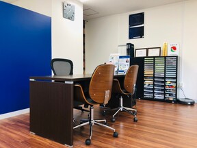 ハウスドゥ！茨木総持寺駅前店　株式会社Life Arkの店舗内観の写真