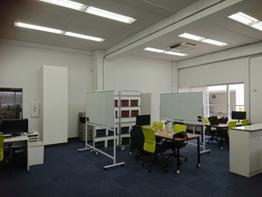 イエステーション　株式会社愛媛総合センター　西条店の店舗内観の写真
