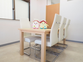 飯田グループホールディングス　ホームトレードセンター(株) 沖縄中央営業所の店舗内観の写真