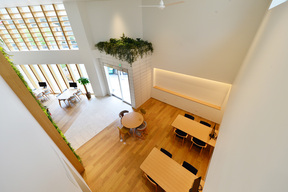 株式会社ウィル　高槻営業所の接客スペースの写真