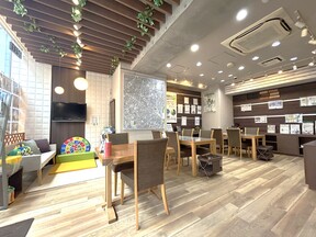 ナイス株式会社　ナイス住まいの情報館 大森のキッズスペースのある店内の写真