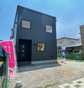 株式会社エリアネット　苫小牧店の店舗外観の写真