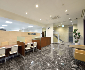 株式会社クレスト不動産販売の店内の様子の写真