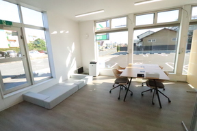 センチュリー21　中央不動産　静岡店の広々とした店内です。の写真