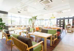 株式会社高栄ホームの店舗内観①の写真