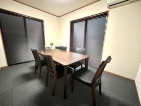 株式会社アイリス　西院店の応接室の写真