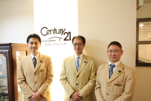 株式会社東京ハウジング 株式会社東京ハウジング 東京都 練馬区 営業二部スタッフ(左:井上 中:鈴木 右:緒方)